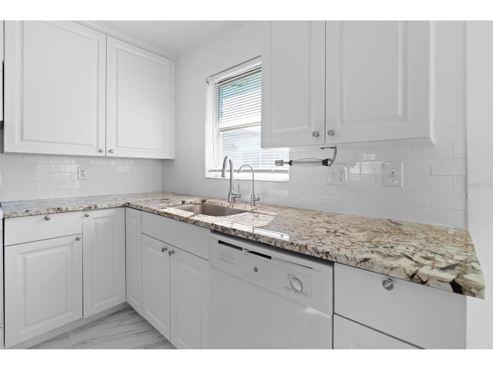 7050 Versailles N Pinellas Park FL 33781 TB8459913 image15