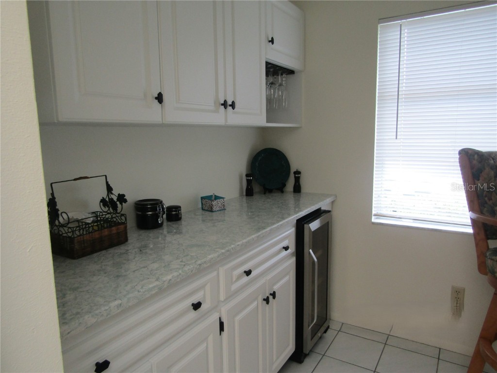 7050 W Country Club Drive N #10-A Sarasota FL 34243 A4618741 image13
