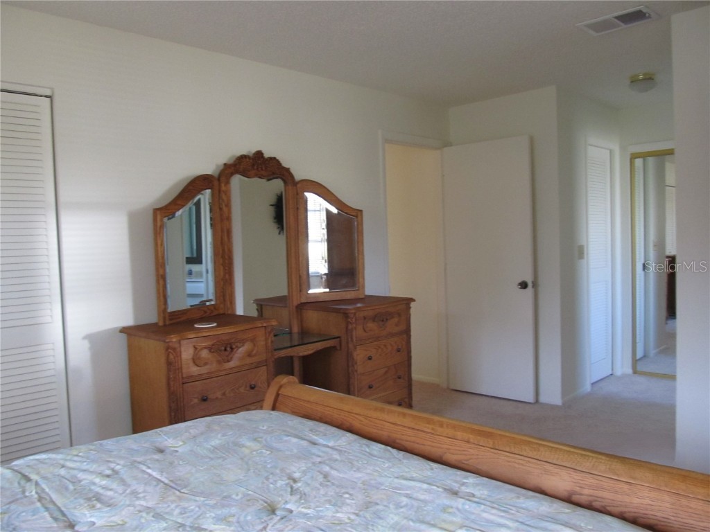 7050 W Country Club Drive N #10-A Sarasota FL 34243 A4618741 image18