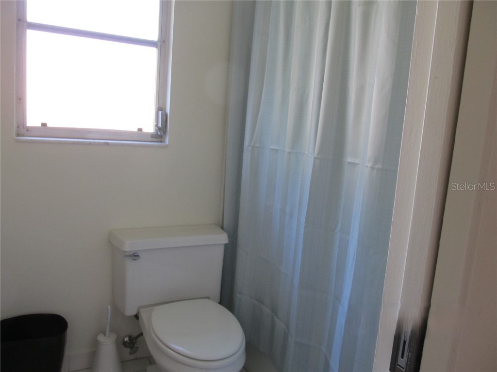 7050 W Country Club Drive N #10-A Sarasota FL 34243 A4618741 image22