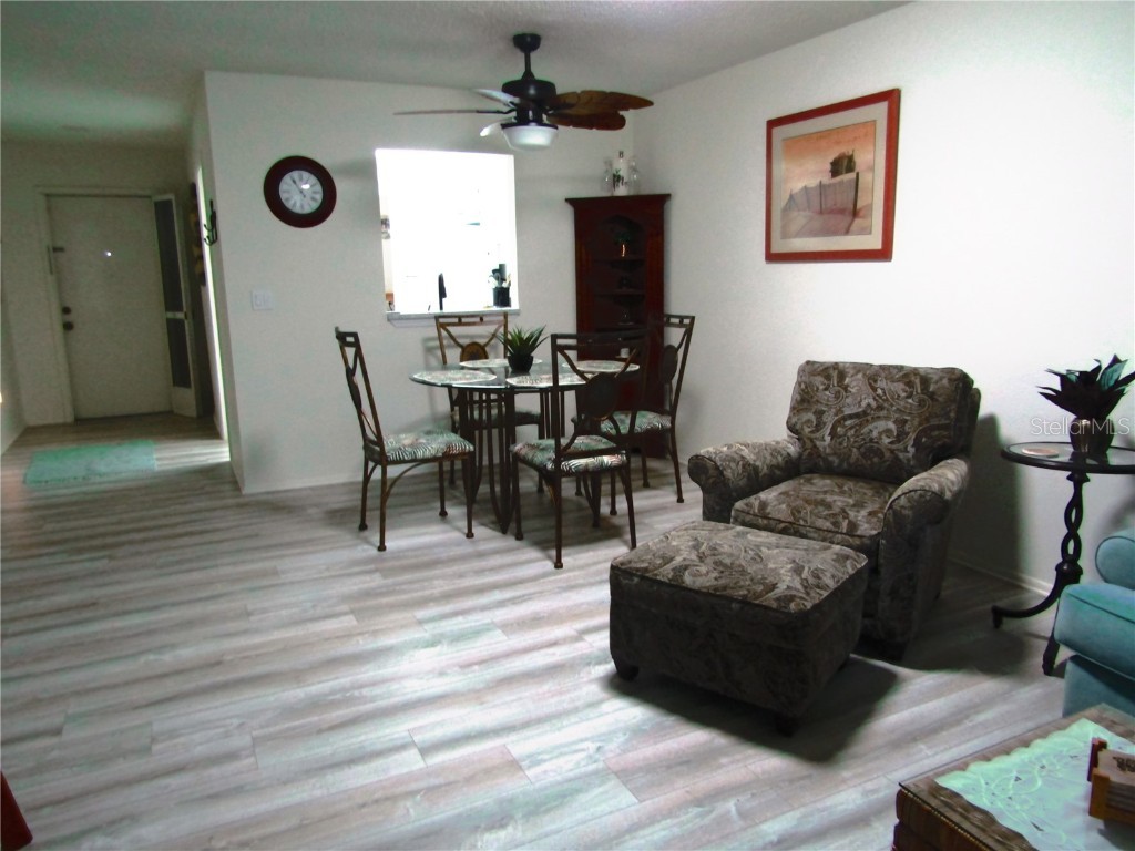 7050 W Country Club Drive N #10-A Sarasota FL 34243 A4618741 image5