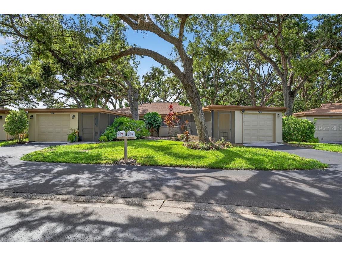 7051 Bright Creek Drive #6 Sarasota FL 34231 TB8405226 image1