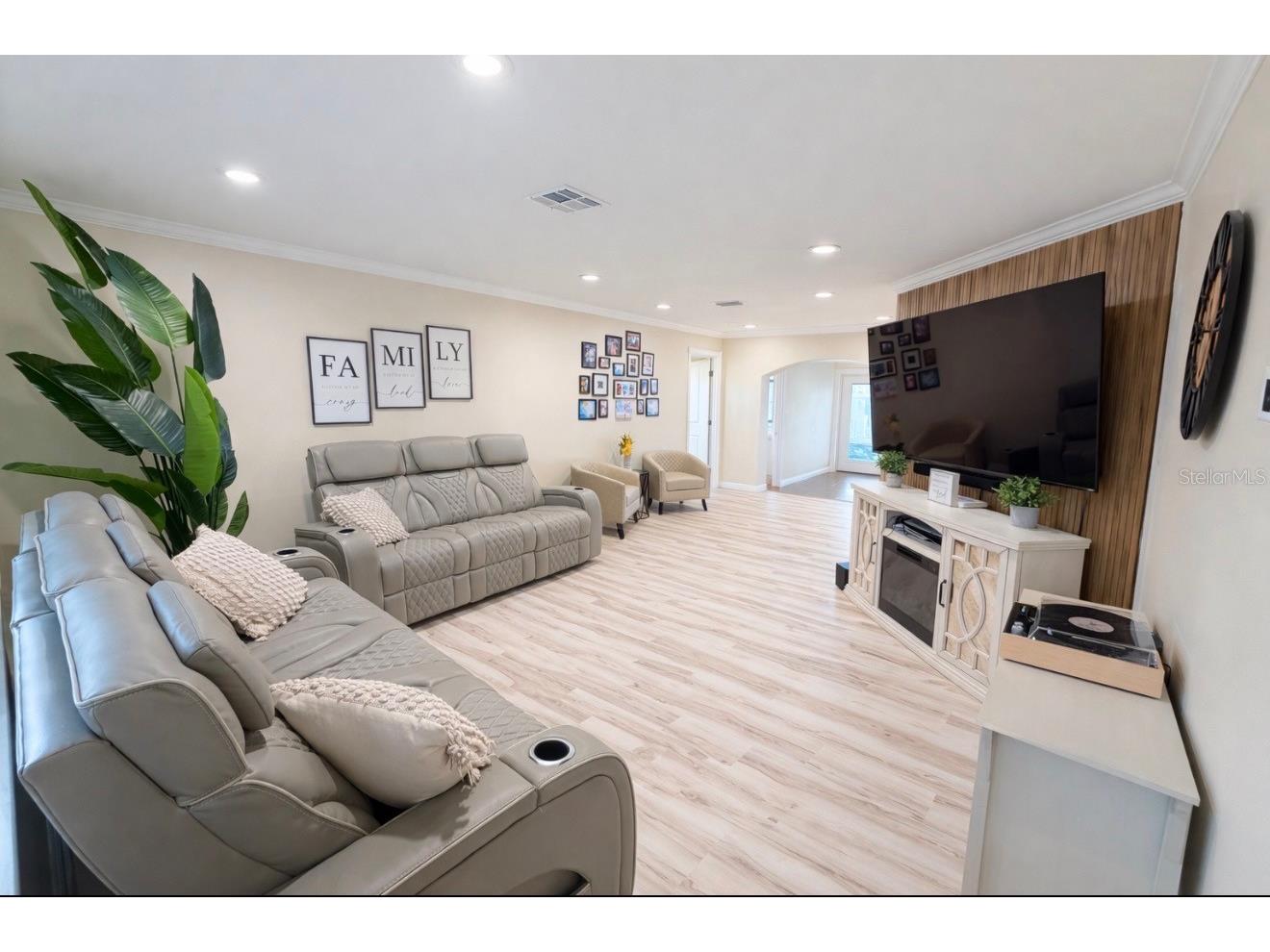 7051 Lexington Cir Brooksville FL 34602 TB8493613 image11