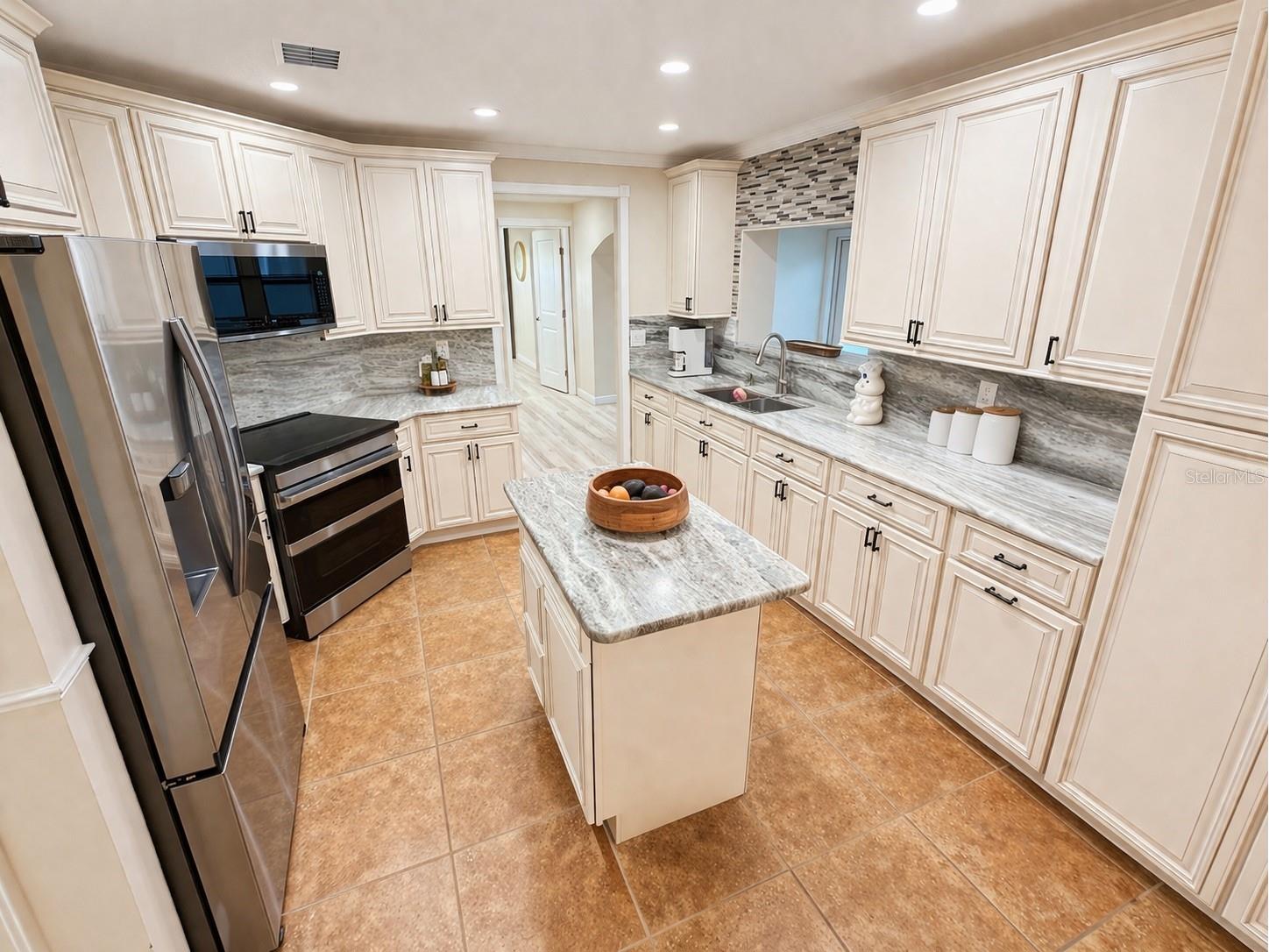 7051 Lexington Cir Brooksville FL 34602 TB8493613 image13