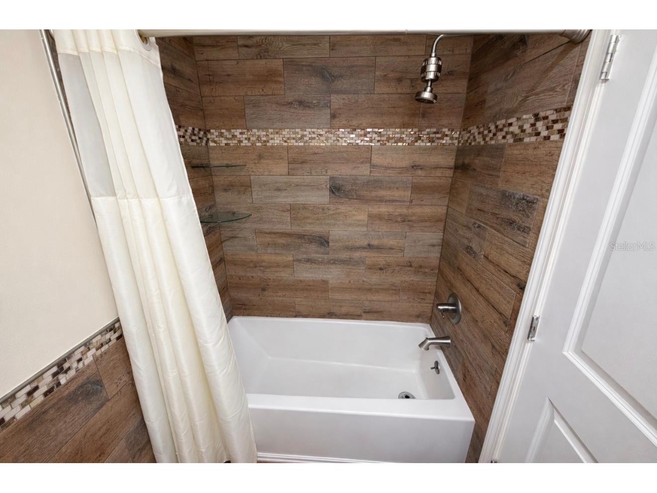 7051 Lexington Cir Brooksville FL 34602 TB8493613 image28
