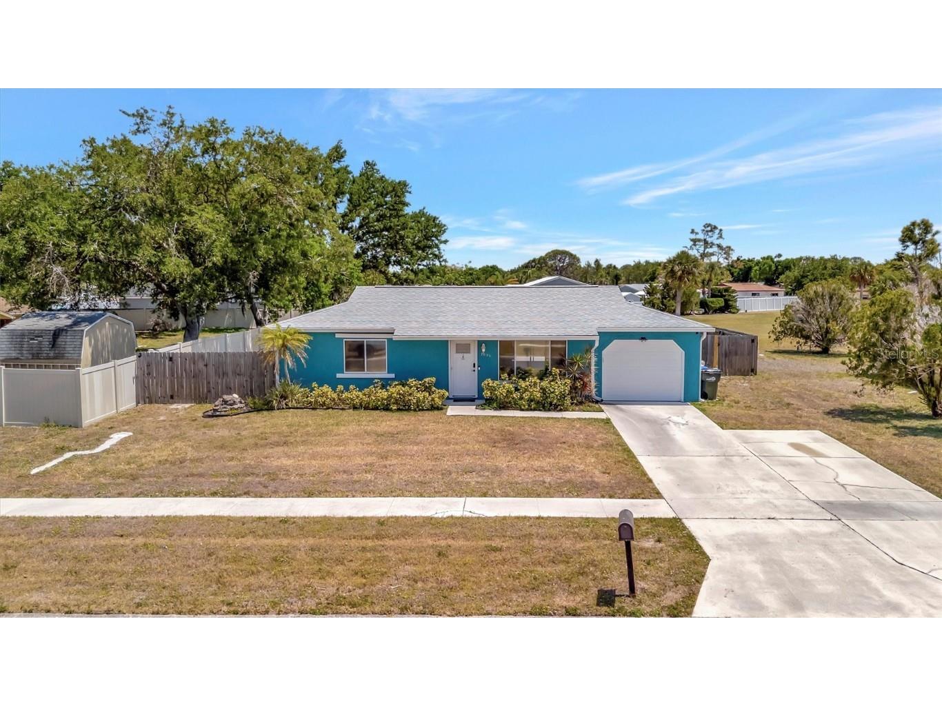 7055 Kenwood Drive North Port FL 34287 A4650606 image1
