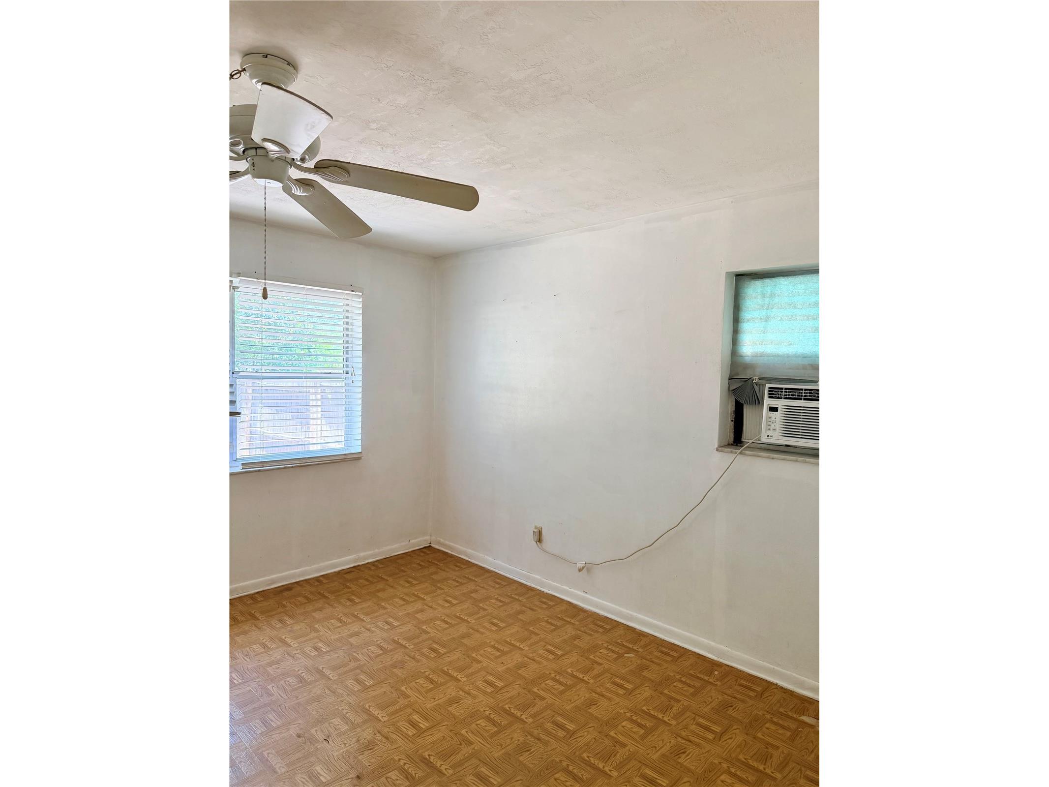 7055 Merrick Lane Spring Hill FL 34606 W7885294 image5