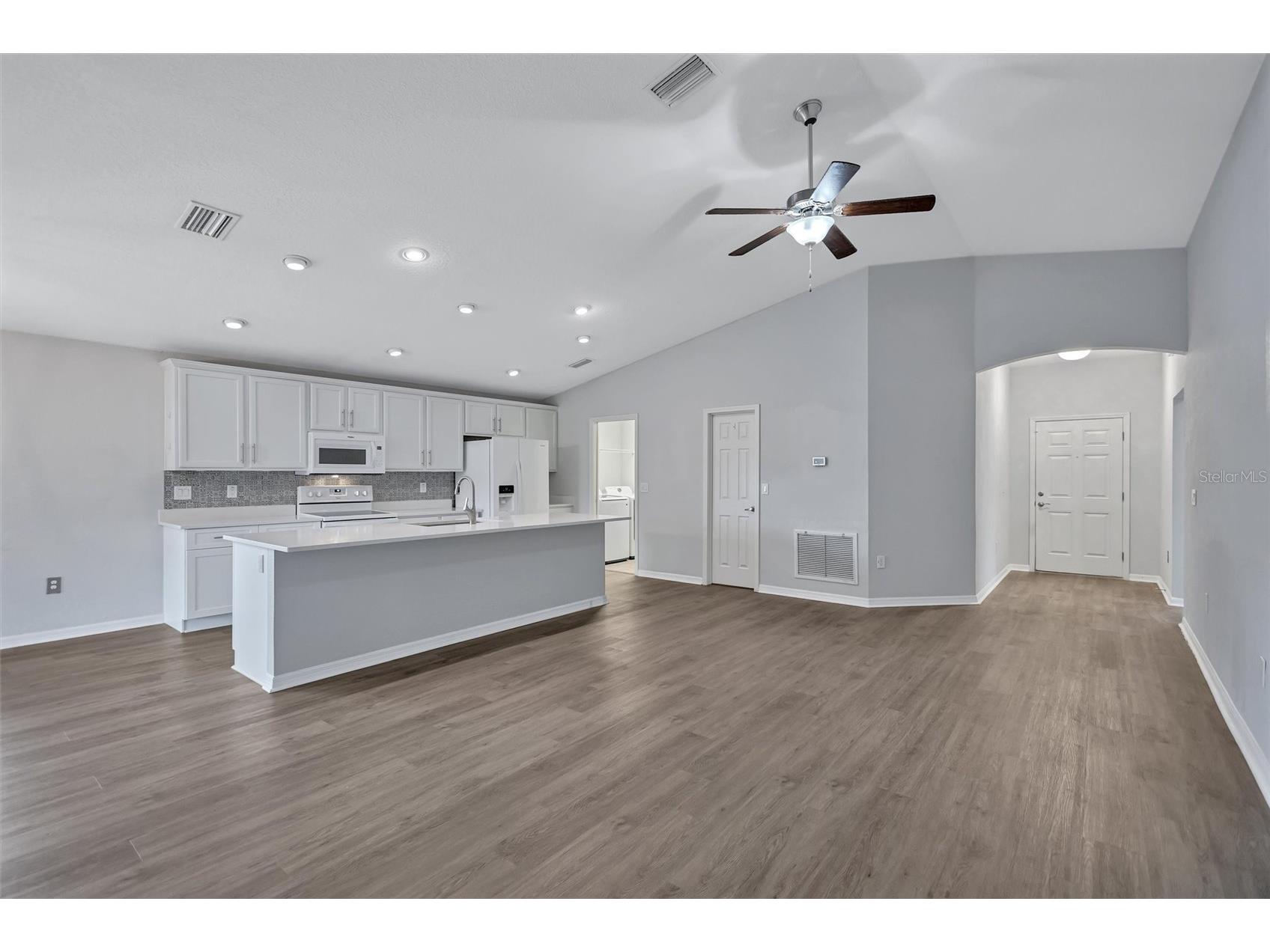 7056 Gideon Circle Zephyrhills FL 33541 TB8511995 image12