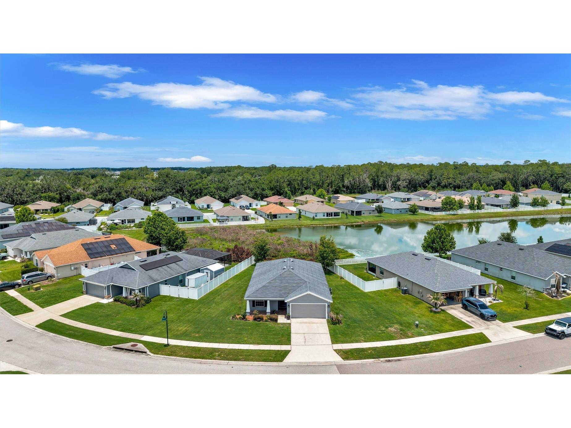 7056 Gideon Circle Zephyrhills FL 33541 TB8511995 image34