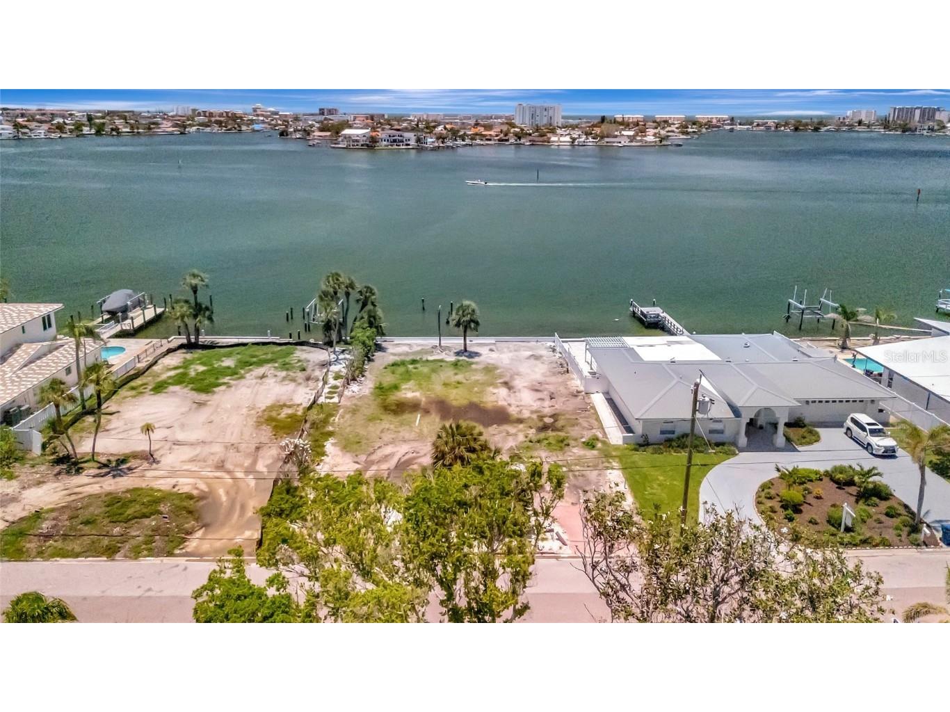 7056 S Shore Drive S Saint Petersburg FL 33707 - BOCA CIEGA BAY TB8398047 image3