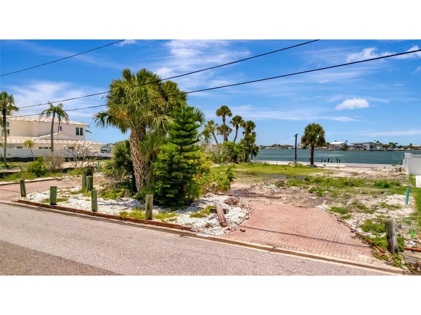 7056 S Shore Drive S Saint Petersburg FL 33707 - BOCA CIEGA BAY TB8398047 image4