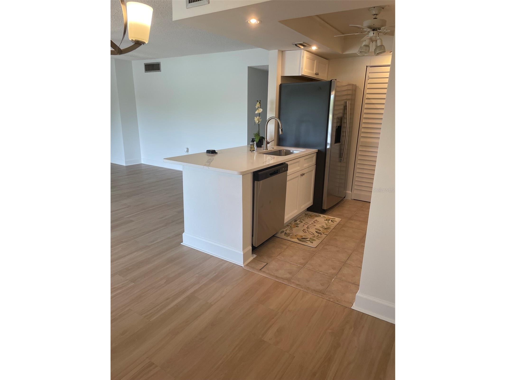706 115th #2401 Saint Petersburg FL 33716 TB8506501 image8