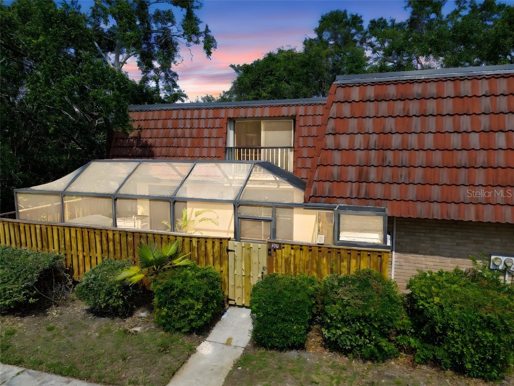 706 1st Court Palm Harbor FL 34684 TB8384408 image1