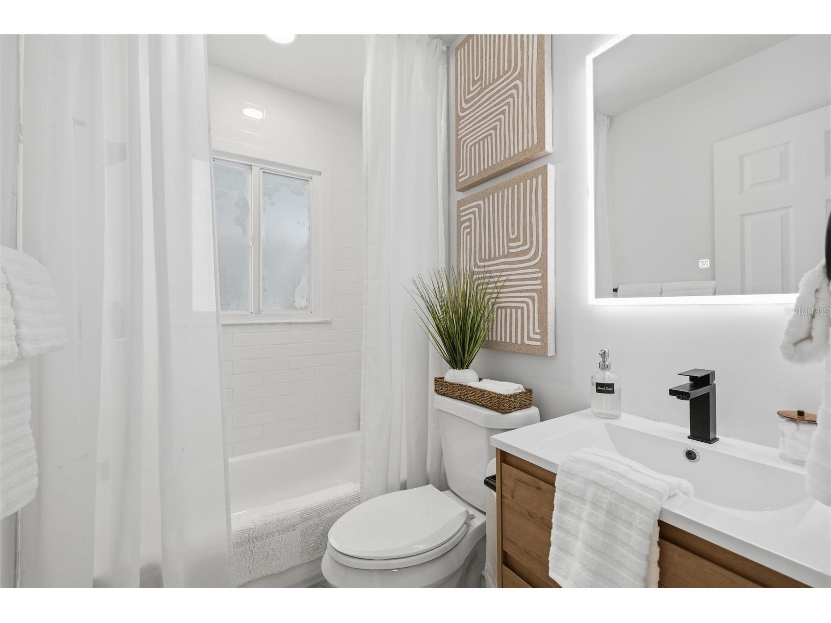 706 39th Avenue NE Saint Petersburg FL 33703 TB8507313 image17