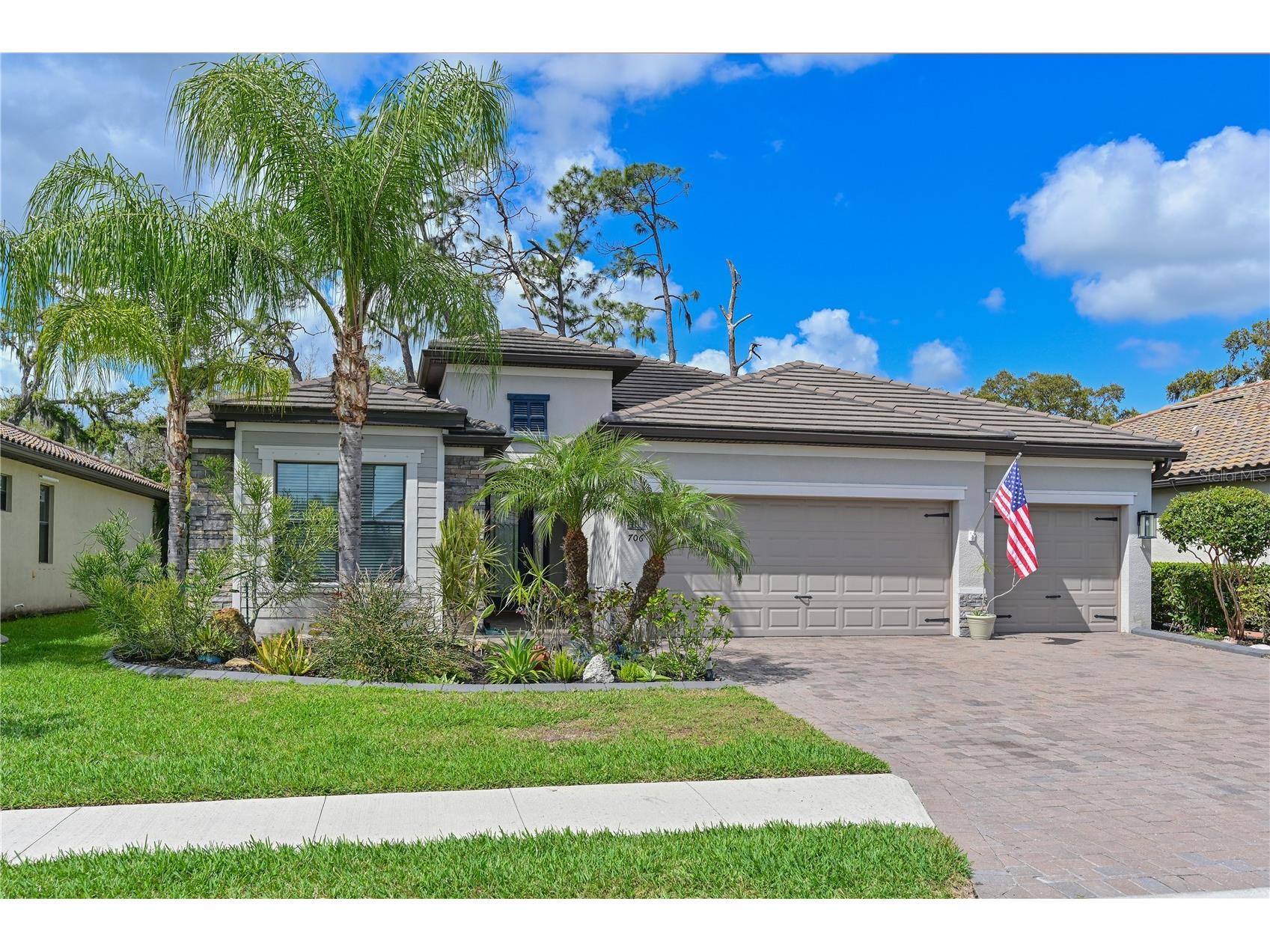 706 Acacia Court Bradenton FL 34212 A4685894 image1