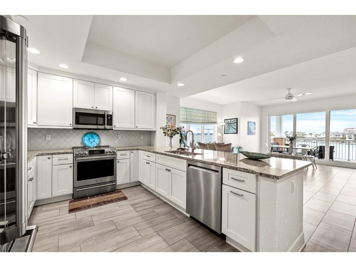 706 Bayway Boulevard #301 Clearwater Beach FL 33767 TB8426300 image18