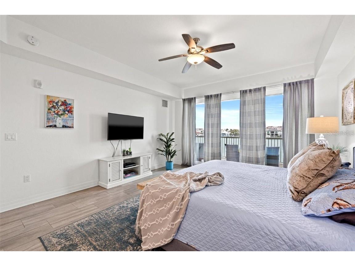 706 Bayway Boulevard #301 Clearwater Beach FL 33767 TB8426300 image23