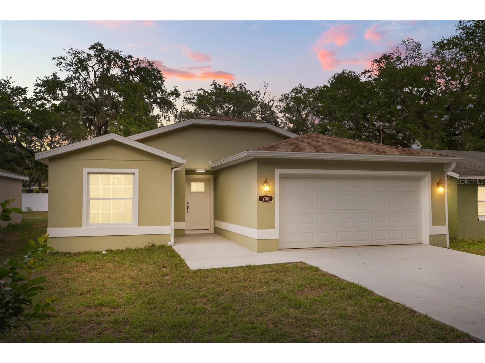 706 Beecher Street Leesburg FL 34748 G5111173 image1