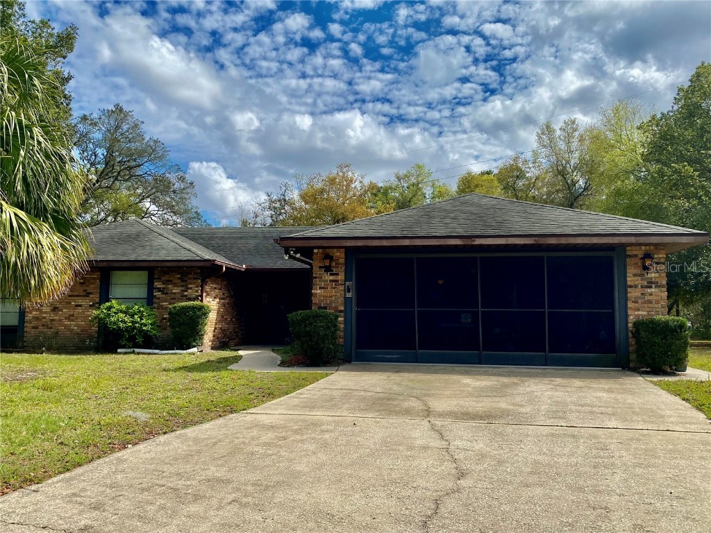 706 Briarcrest Drive, Orange City, FL, 32763 MLS V4934958 Edina Realty