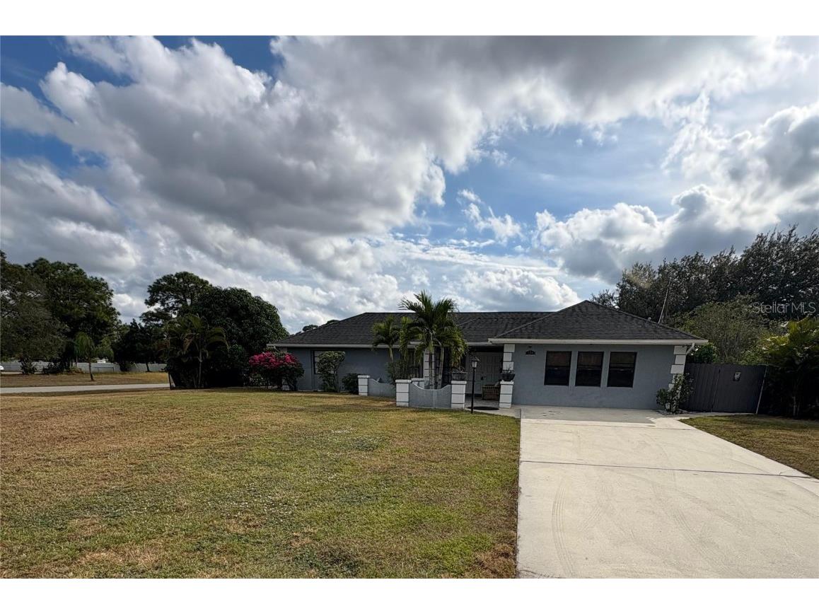 706 E 4th Street Lehigh Acres FL 33936 TB8455120 image1