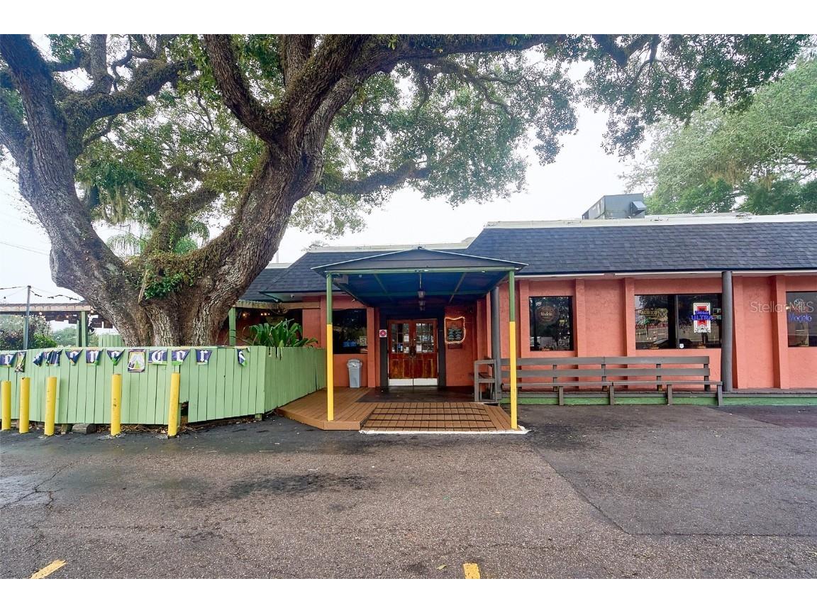 706 E Brandon Boulevard Brandon FL 33511 TB8453246 image1