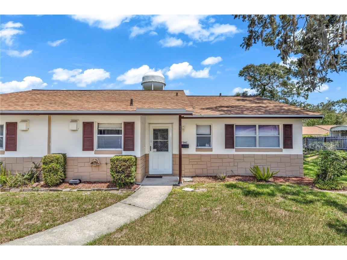 706 E Minnesota Avenue #C Deland FL 32724 V4944013 image1