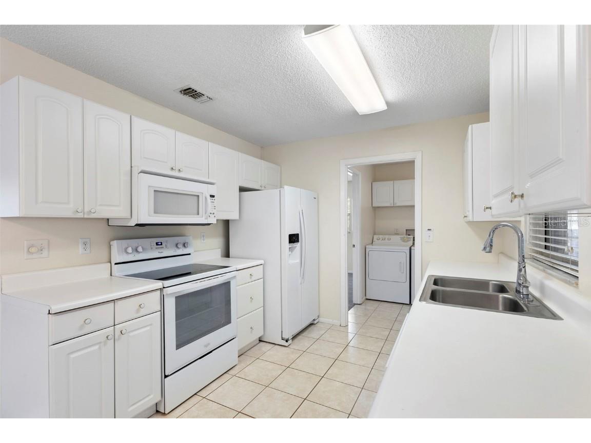 706 E Wisconsin Avenue Deland FL 32724 V4945746 image32