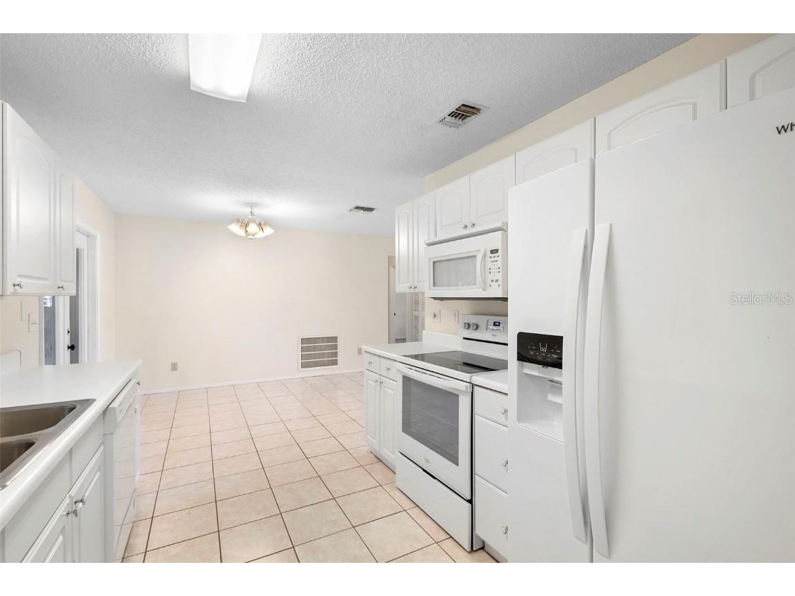 706 E Wisconsin Avenue Deland FL 32724 V4945746 image34