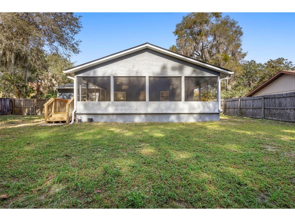 706 E Wisconsin Avenue Deland FL 32724 V4945746 image4