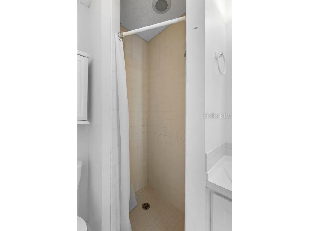 706 E Wisconsin Avenue Deland FL 32724 V4945746 image44