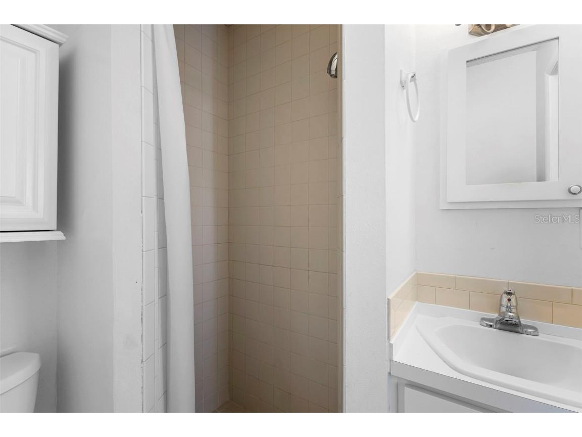 706 E Wisconsin Avenue Deland FL 32724 V4945746 image45