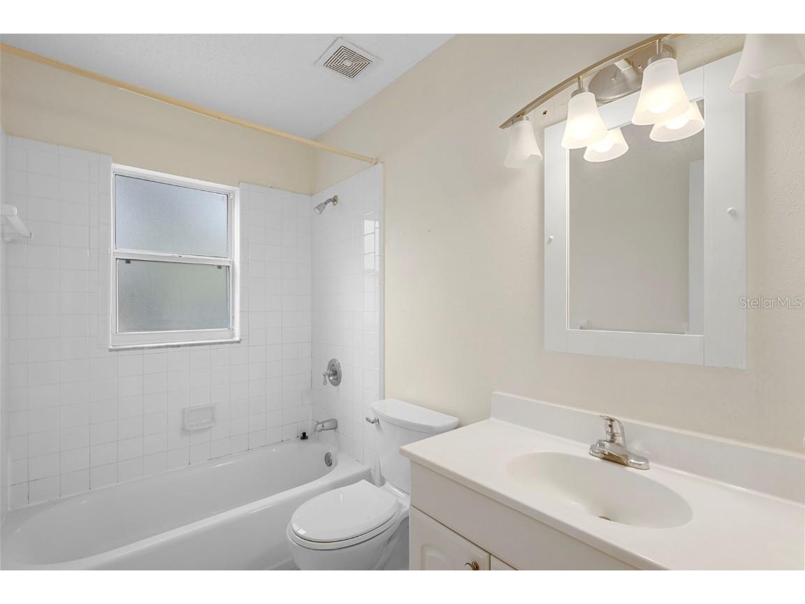 706 E Wisconsin Avenue Deland FL 32724 V4945746 image46