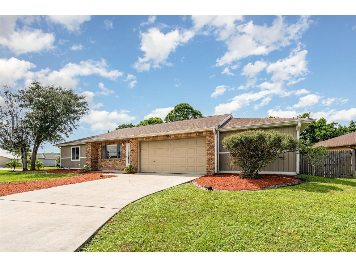 706 Isle Royale Avenue NW Palm Bay FL 32907 O6343794 image1