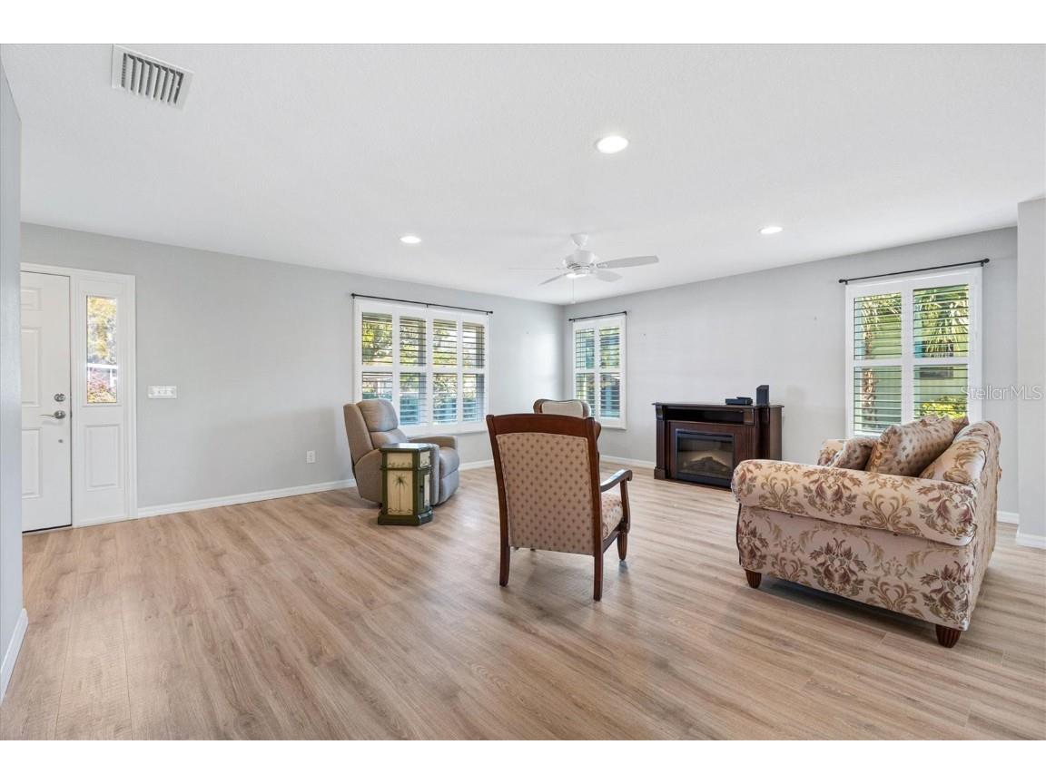 706 Jason Drive Lady Lake FL 32159 OM713337 image6