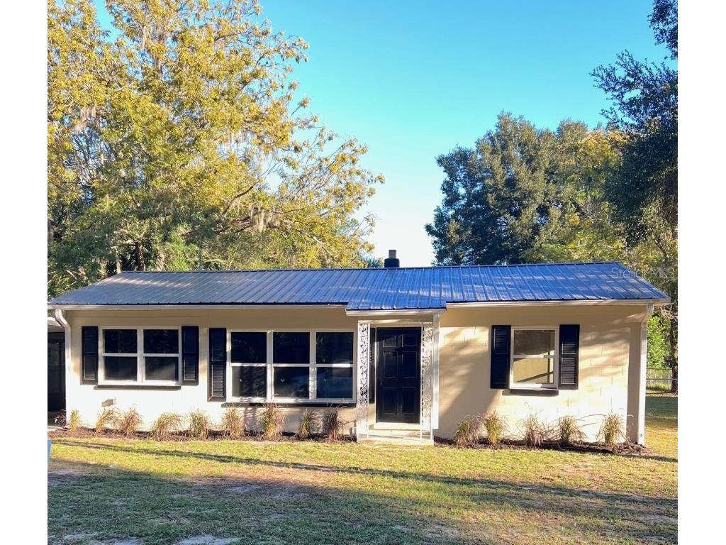 706 Mulberry Street Fruitland Park FL 34731 OM666378 image1