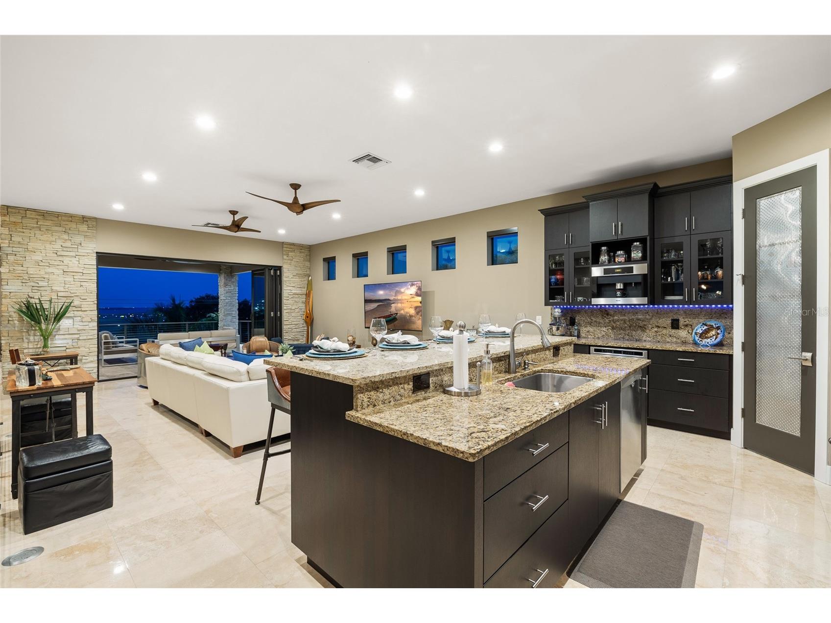 706 S Davis Boulevard Tampa FL 33606 TB8500595 image30