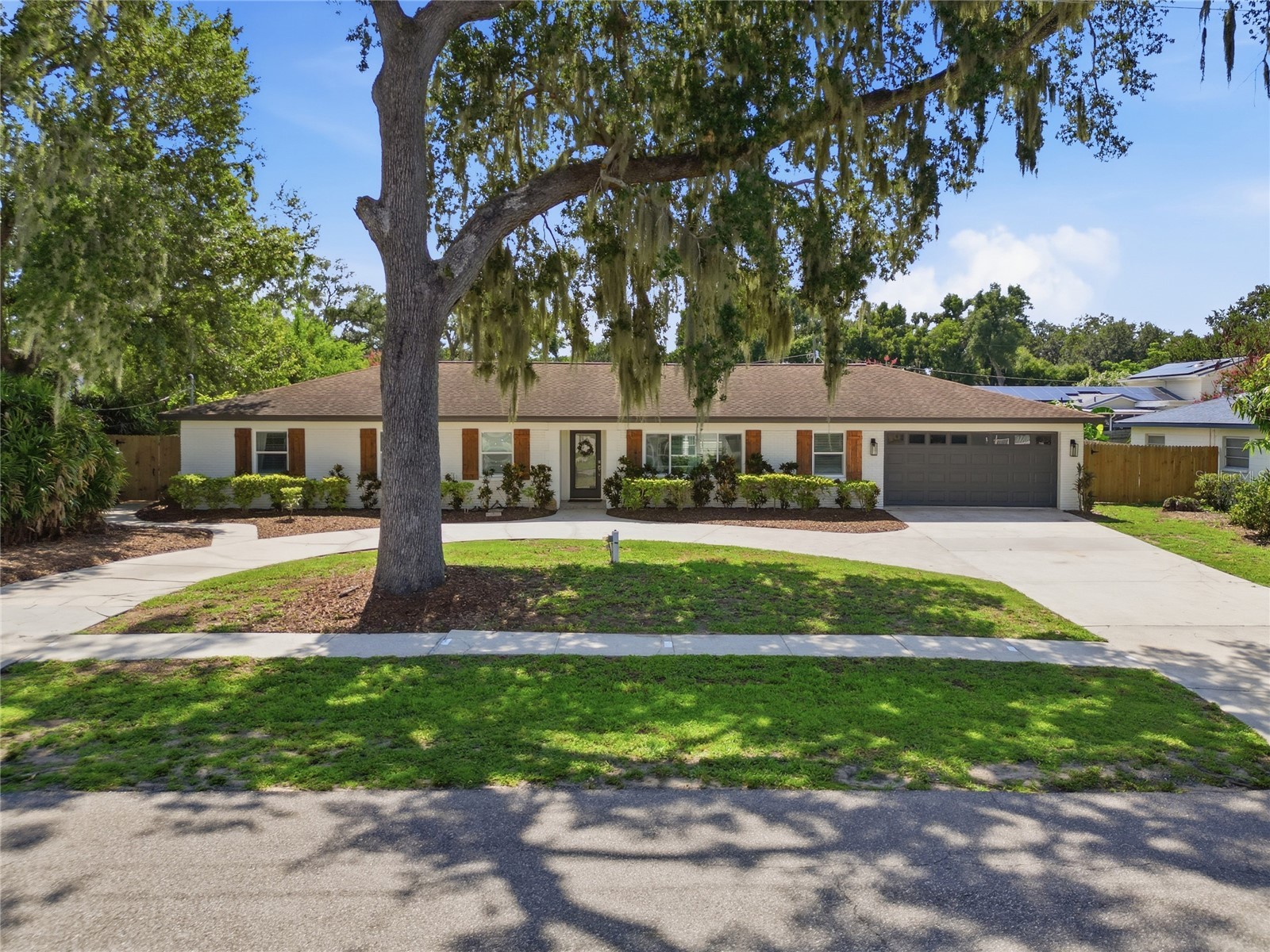 706 S Oakwood Avenue Brandon FL 33511 L4963174 image1