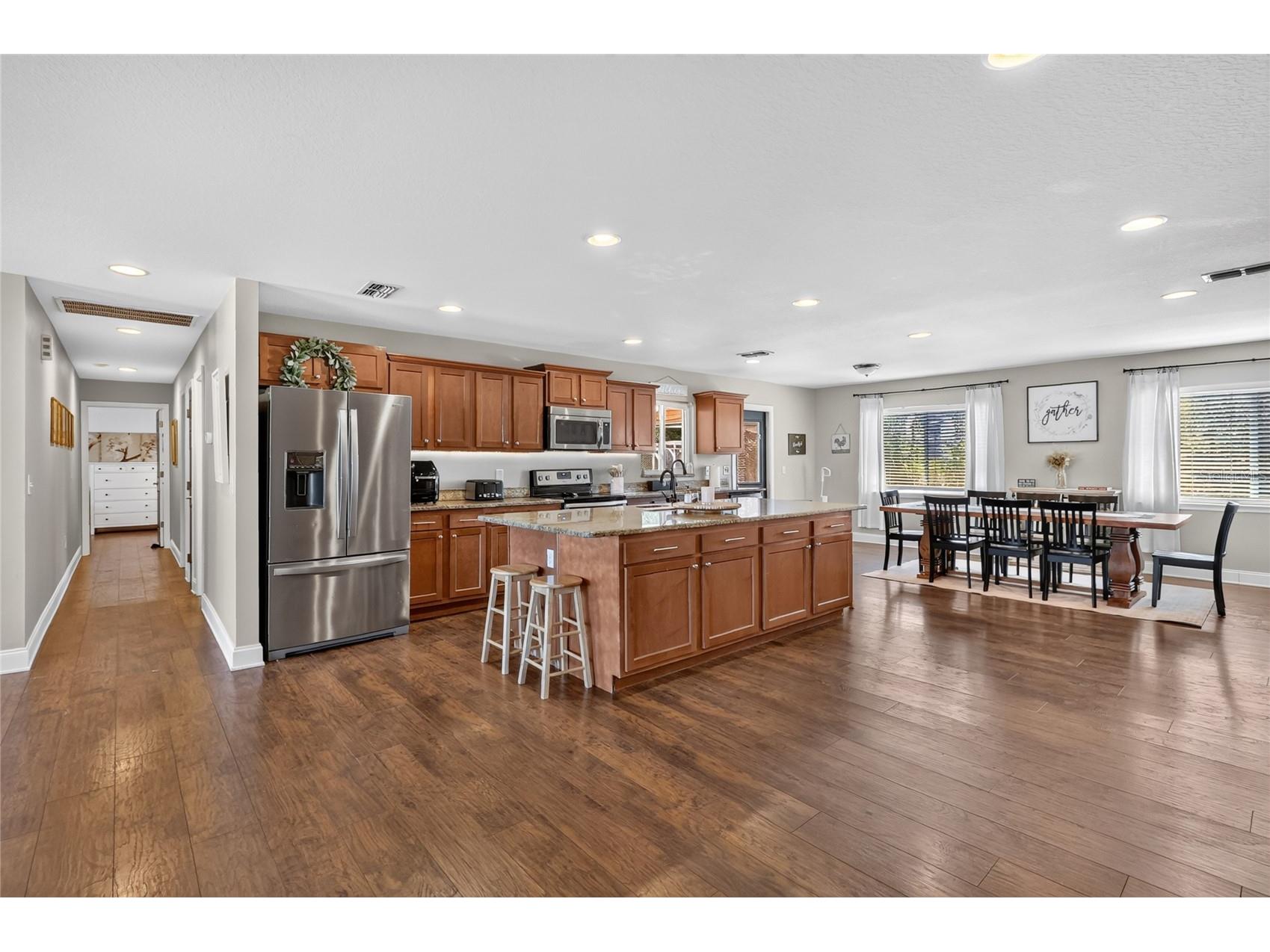 706 S Oakwood Avenue Brandon FL 33511 L4963174 image14