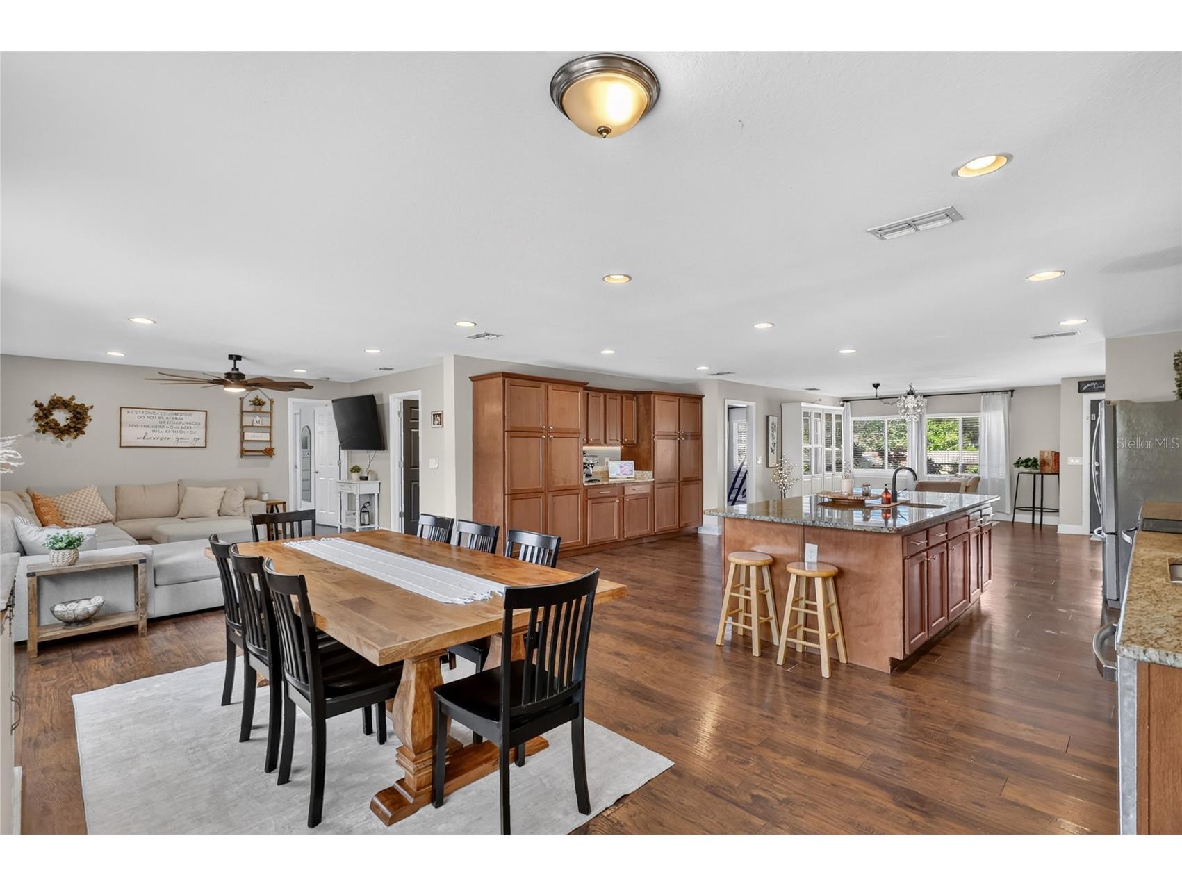 706 S Oakwood Avenue Brandon FL 33511 L4963174 image18