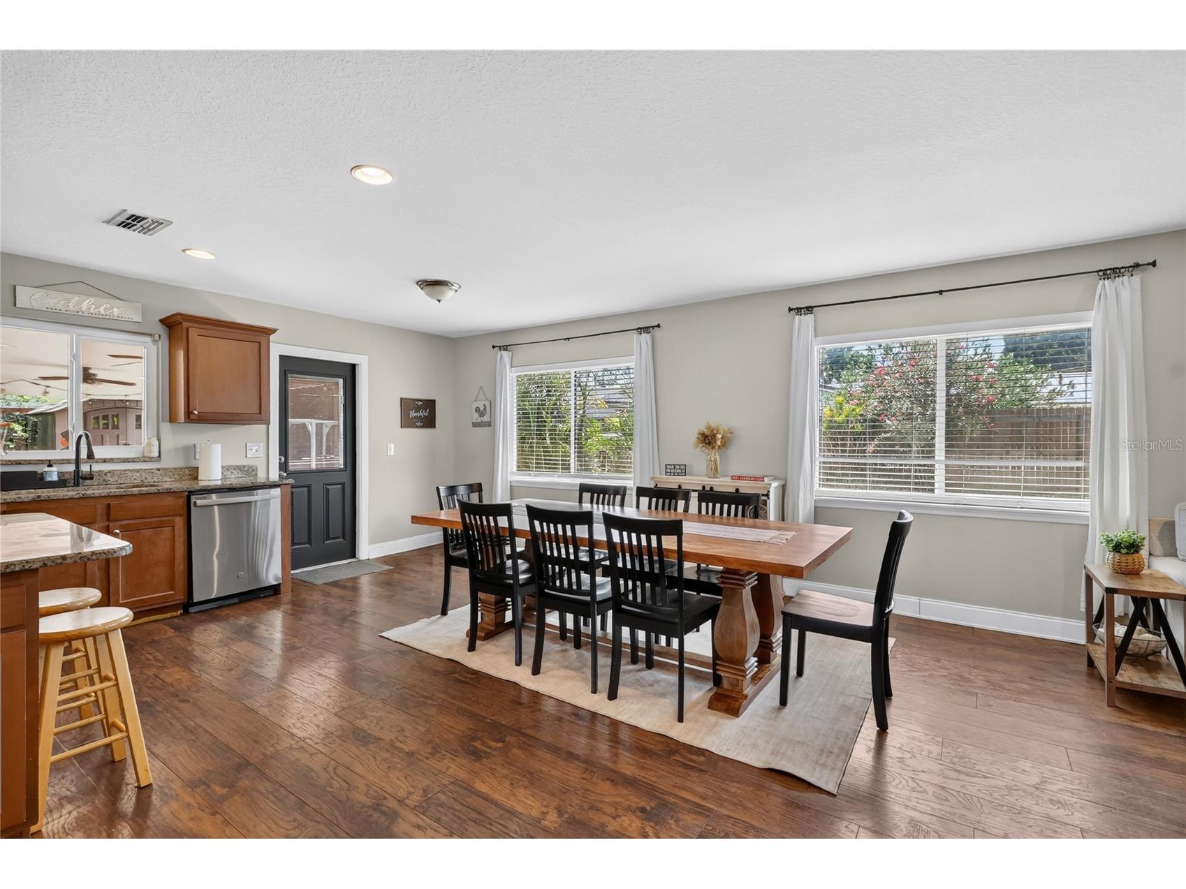 706 S Oakwood Avenue Brandon FL 33511 L4963174 image19