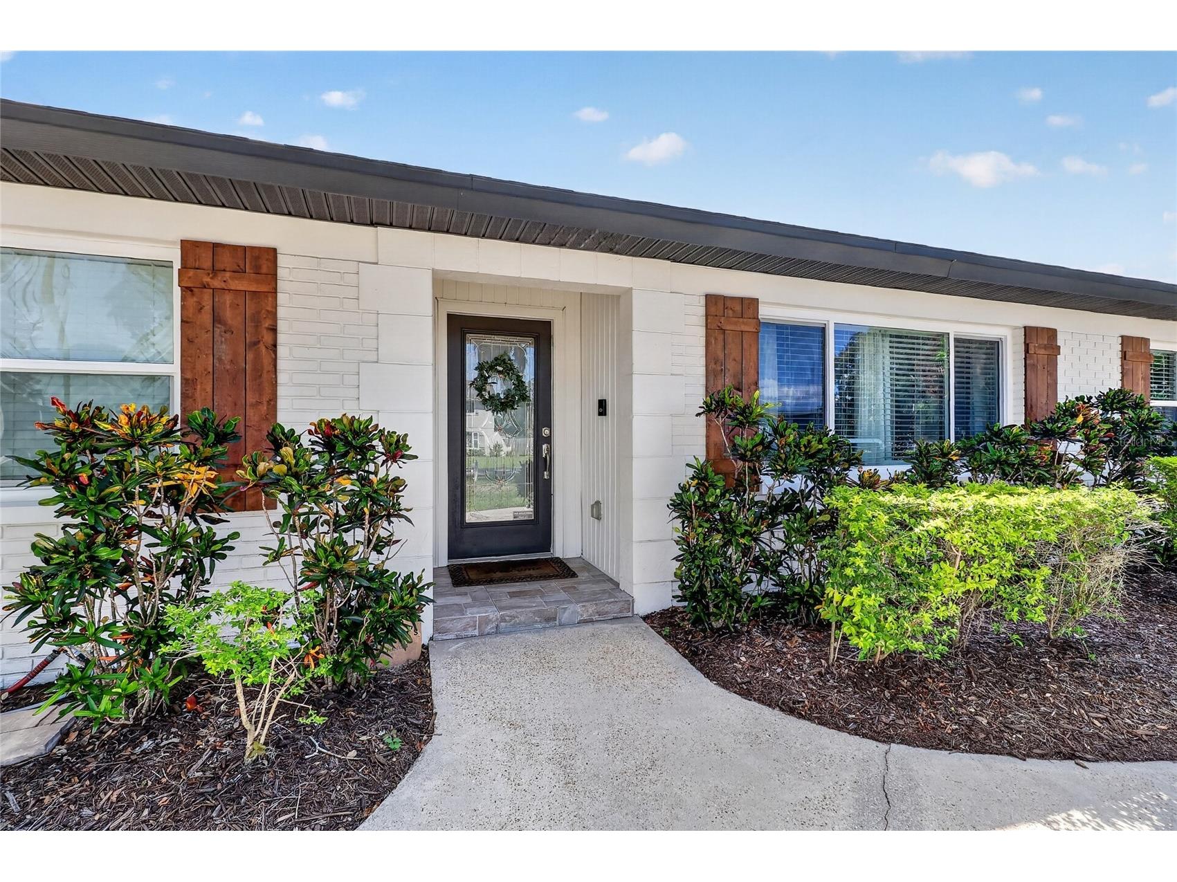 706 S Oakwood Avenue Brandon FL 33511 L4963174 image5