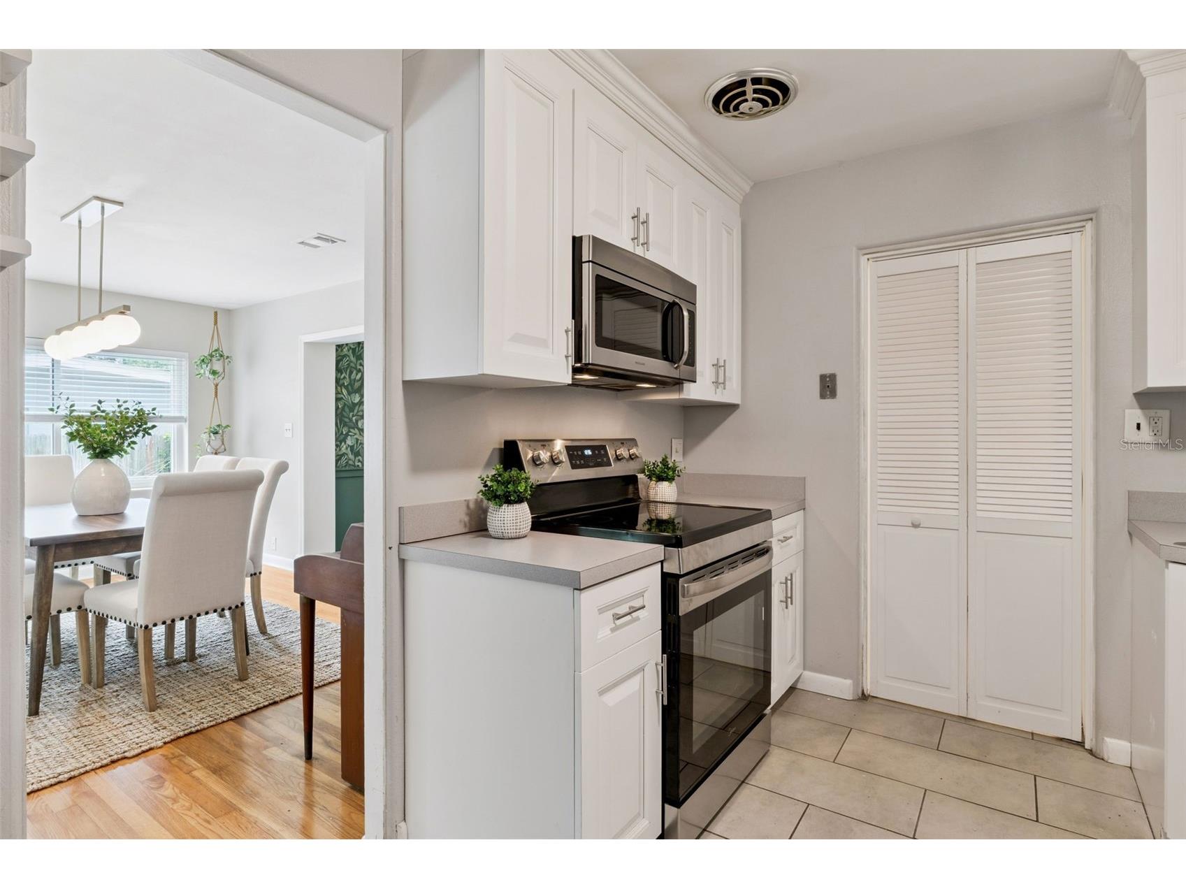 706 Springview Drive Orlando FL 32803 O6413085 image17