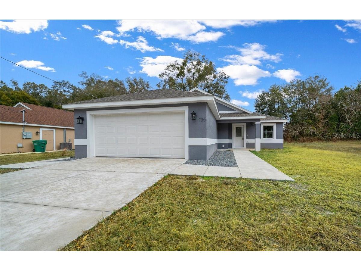 706 Stanley Avenue Wildwood FL 34785 OM717989 image1