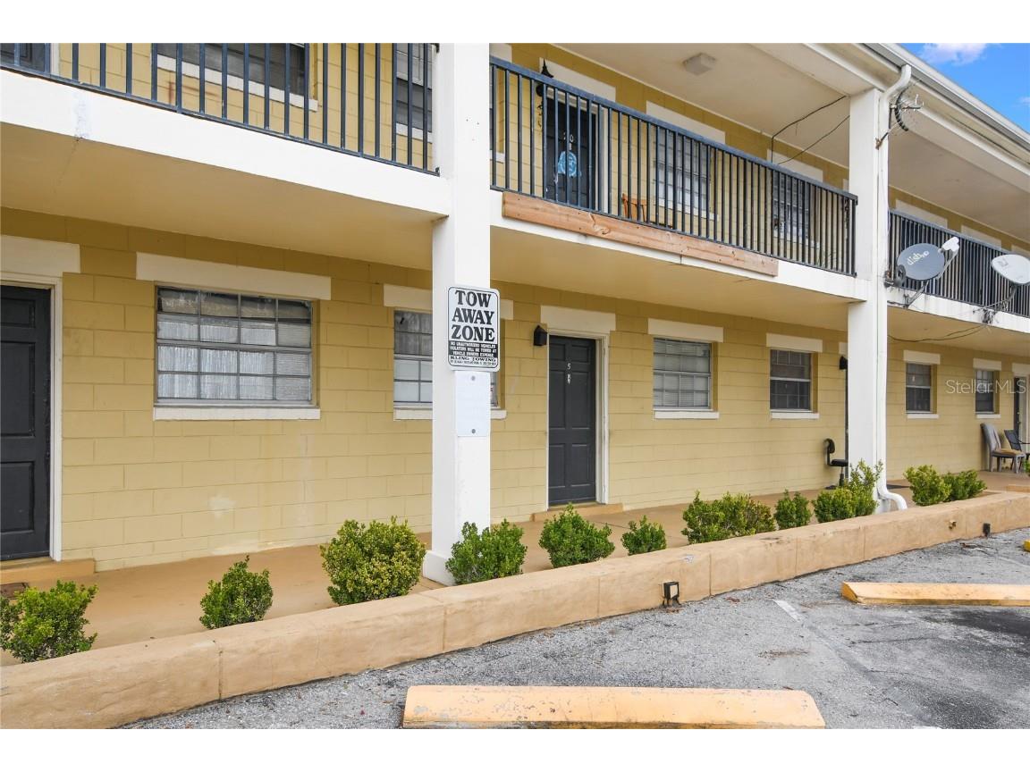 706 W Dixie Avenue #5 Leesburg FL 34748 O6076530 image1