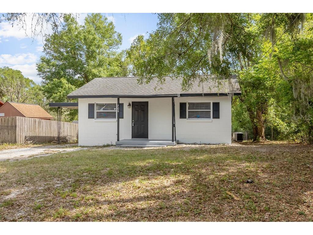 706 W Franklin Avenue Deland FL 32720 V4942355 image1