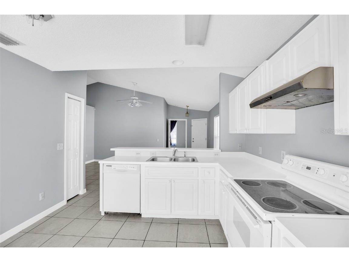 706 Wisteria Avenue Fort Pierce FL 34982 TB8413323 image11