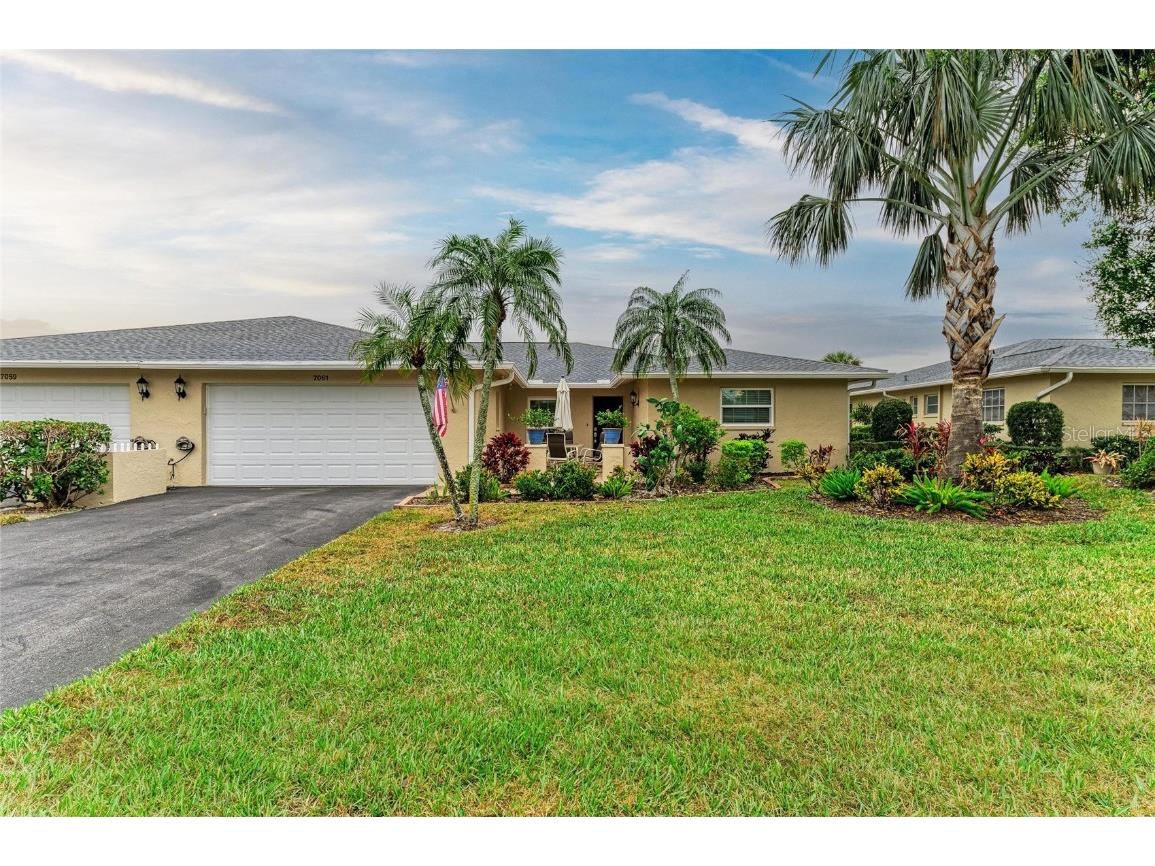 7061 W Country Club Drive N Sarasota FL 34243 A4639916 image1