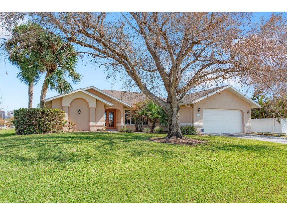 7062 Spinnaker Boulevard Englewood FL 34224 D6138587 image1