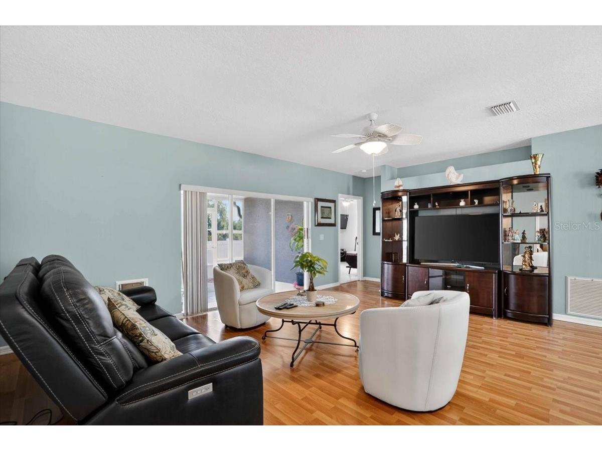 707 Cypress Park Avenue Tarpon Springs FL 34689 TB8517487 image13