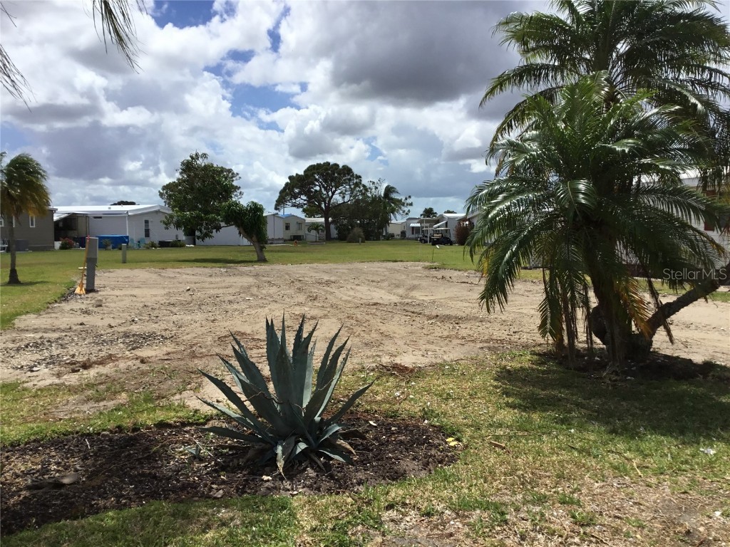 707 Fairmount Drive North Port FL 34287 A4565383 image1